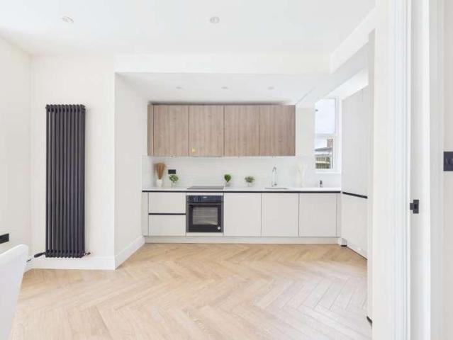 House for sale in London Borough of Lewisham, Greater London