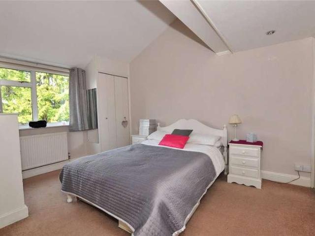 House for sale in Lower Halliford, Surrey