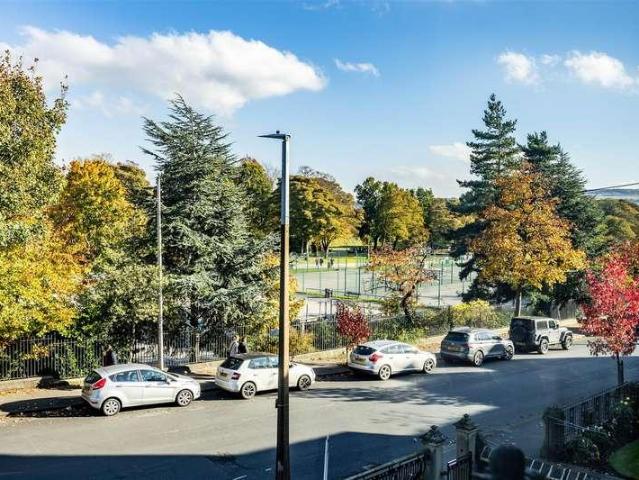 House for sale in Gledholt, Huddersfield