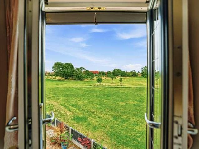 House for sale in North Shoebury, Alton Barnes