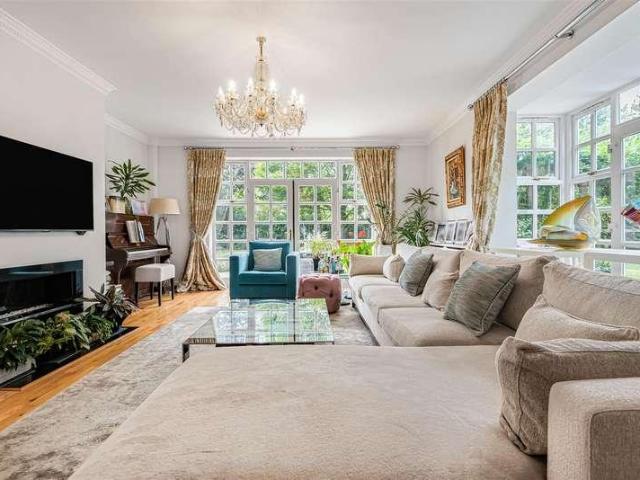 House for sale in Battlers Green, Hertsmere