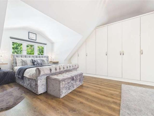 House for sale in Burghfield Common, West Berkshire