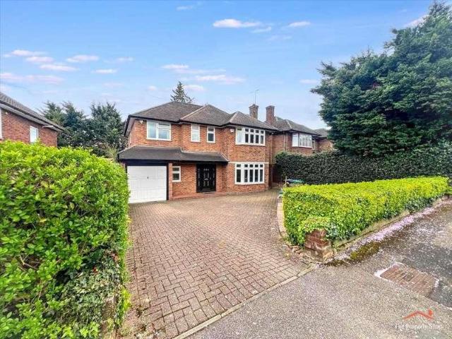 House for sale in Broadfields, Greater London