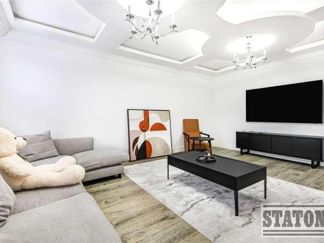 House for sale in Greater London