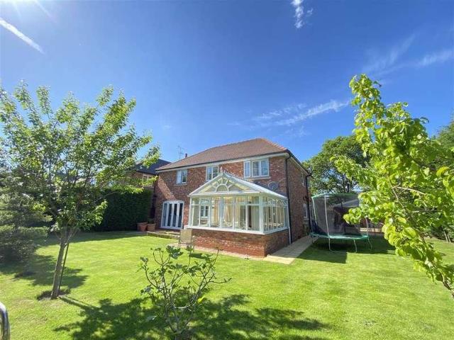 House for sale in Colshaw Farm, Wilmslow