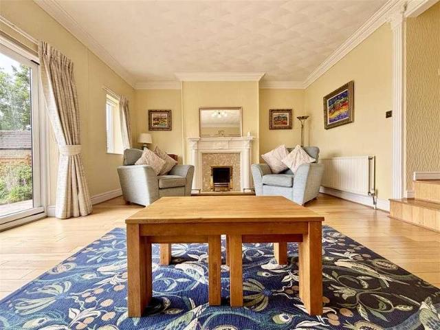 House for sale in Allerton Upper Green, Thornton