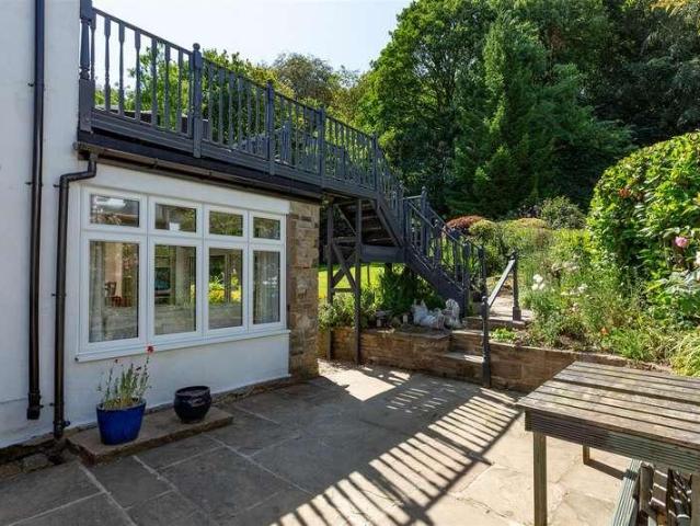 House for sale in Bramhope, West Yorkshire