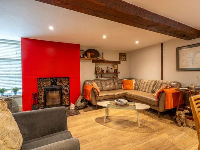House for sale in Wickham Market, Eastbridge