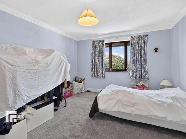 House for sale in Font-y-Gary, Rhoose