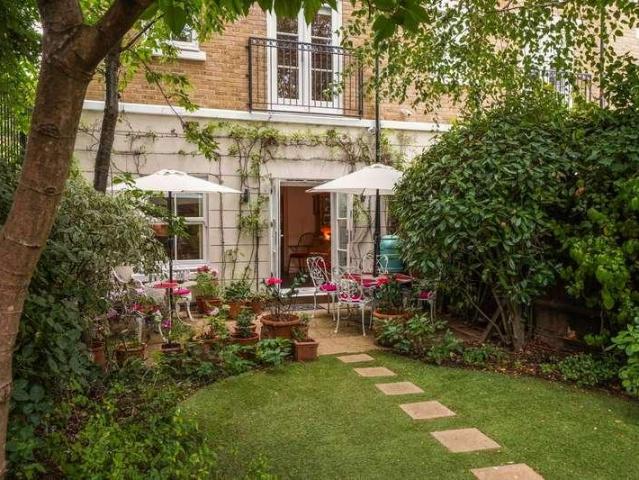 House for sale in Kentish Town, Greater London
