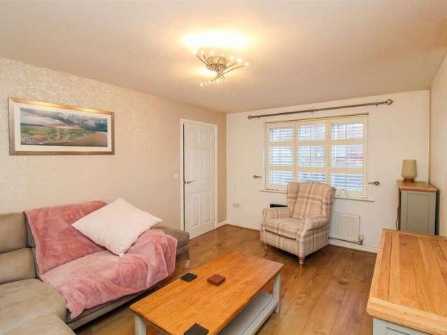 House for sale in The Rowans, Leeds