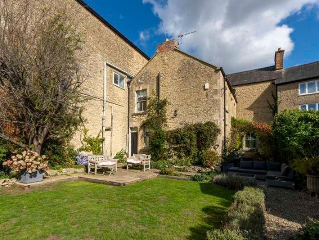 House for sale in Evershot, Oxfordshire