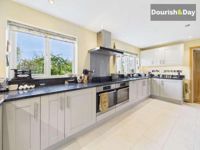House for sale in Ranton, Baswich