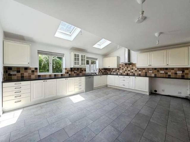 House for sale in Hanworth, Bracknell