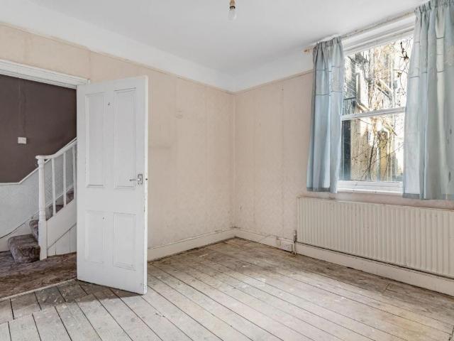 House for sale in Walworth, Greater London