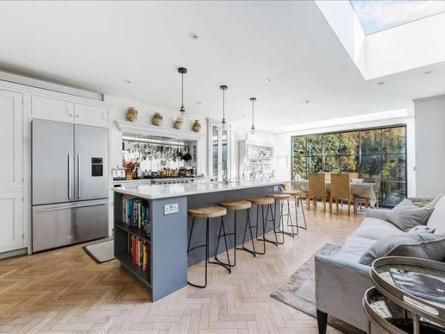 House for sale in London Borough of Hammersmith and Fulham, Greater London