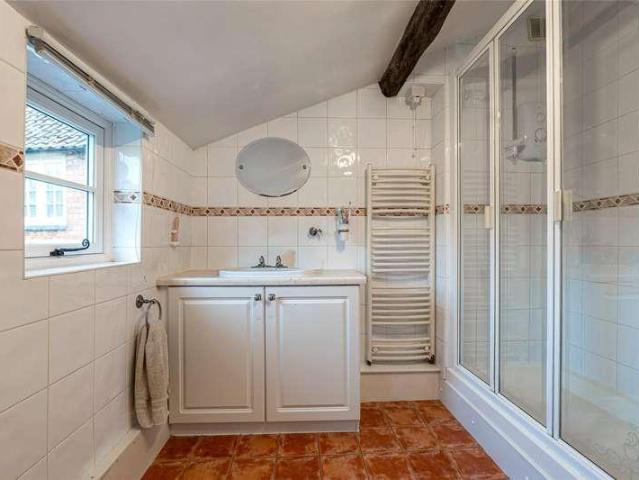 House for sale in Holwell, Brentingby