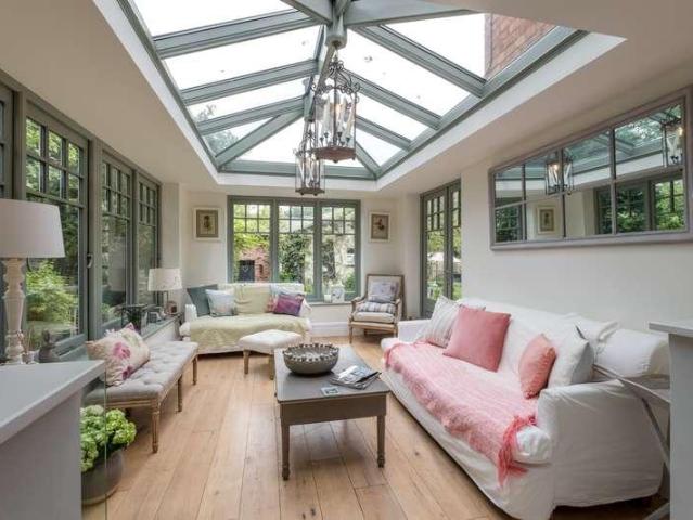 House for sale in Cuddington, Cheshire