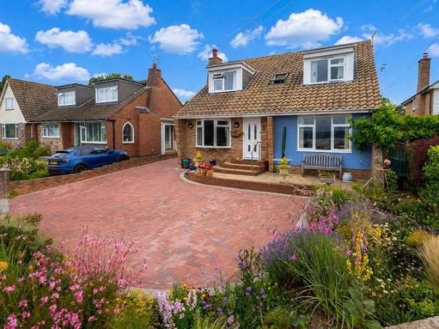 House for sale in Hulham, Budlake