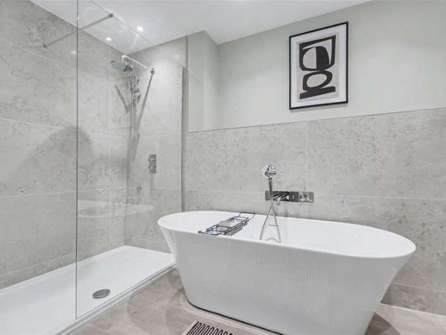 House for sale in Attenborough, East Midlands