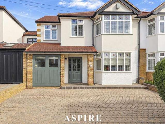 House for sale in Hornchurch, Greater London