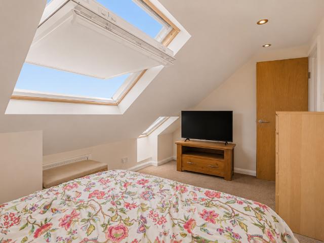 House for sale in Elm Park, Greater London