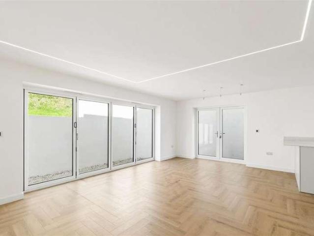 House for sale in Hartley, Mount Wise