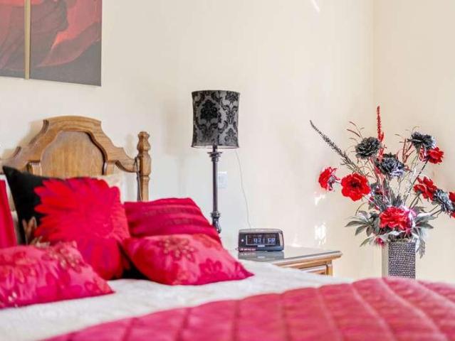 House for sale in Gerrards Cross, Tatling End