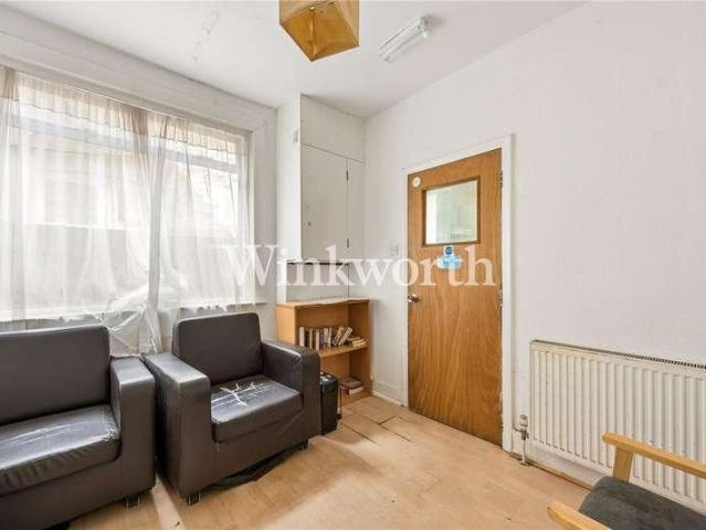 House for sale in Greater London