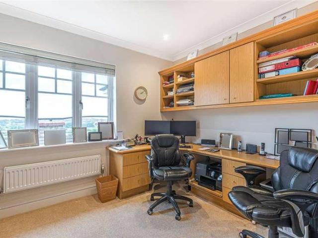 House for sale in Greater London