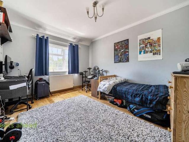 House for sale in London Borough of Croydon, Upper Norwood