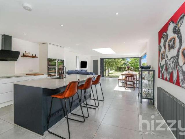 House for sale in Chelmondiston, Suffolk