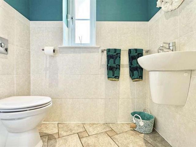 House for sale in Chipping Hill, Essex