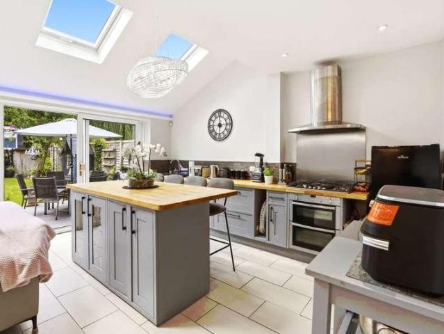 House for sale in Friern Barnet, Greater London