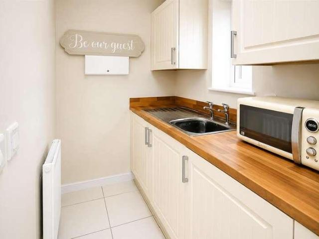 House for sale in Manor Estate, Pouchen End