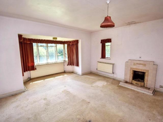 House for sale in The Butts, Kent