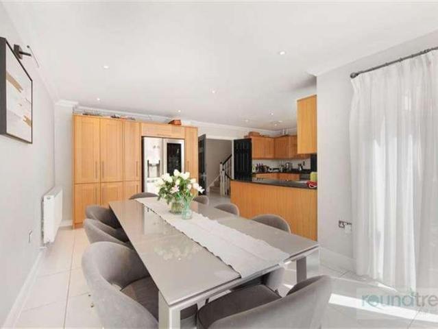 House for sale in Hendon, Greater London