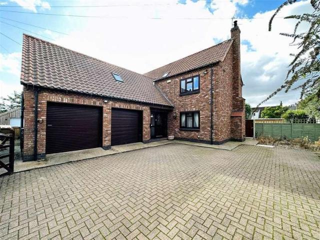 House for sale in Barmby On The Marsh, East Riding Of Yorkshire
