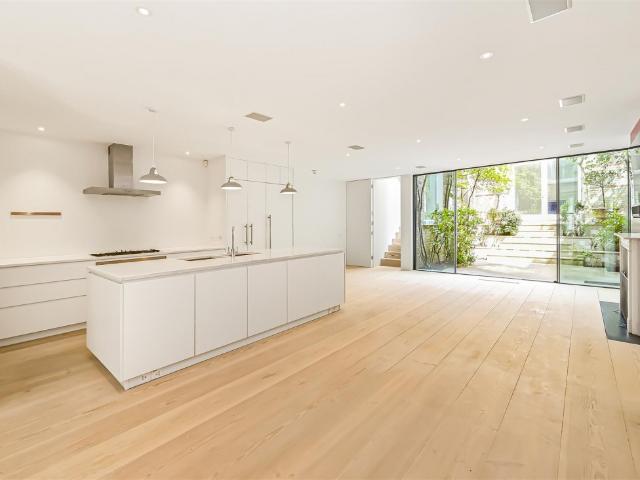 House for rent in Brompton, Greater London