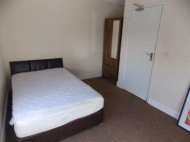 Room for rent in New Normanton, East Midlands
