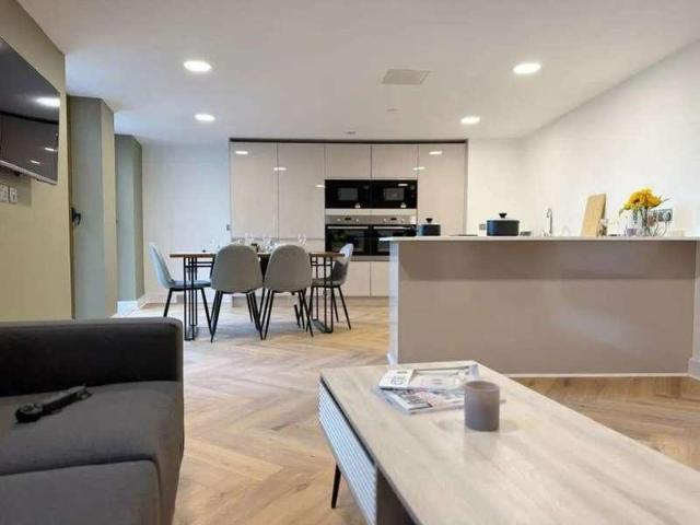 Apartment for rent in Bromley-by-Bow, Poplar Grove