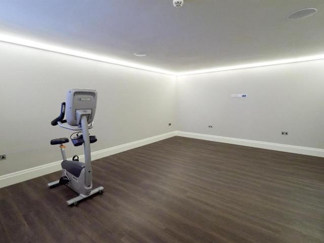House for rent in Penn, Knotty Green