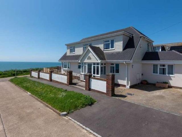 House for rent in Peacehaven, Iford