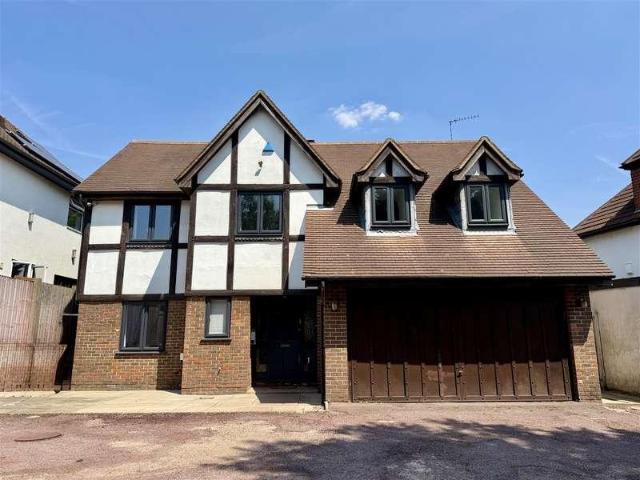 House for rent in Mill Hill, Greater London