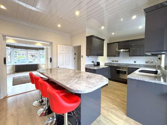 House for rent in Lower Halliford, Surrey