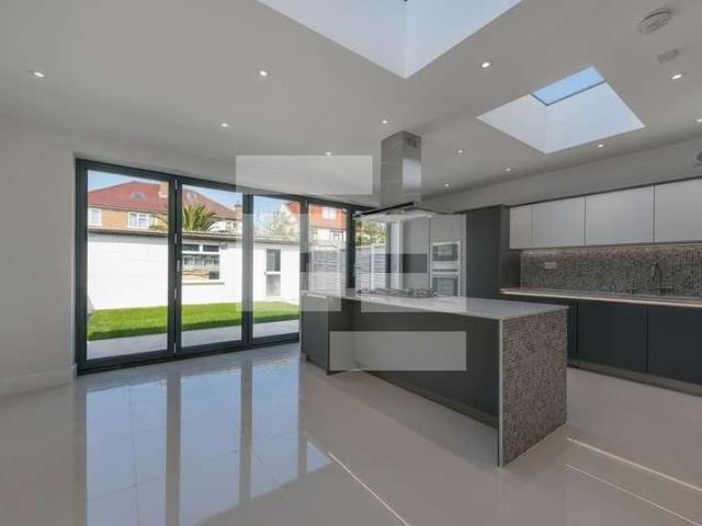 House for rent in Dollis Hill, Greater London