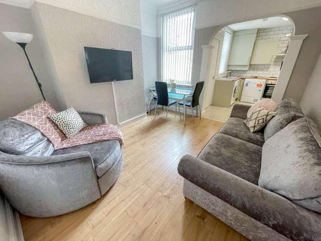 Apartment for rent in Calderstones
