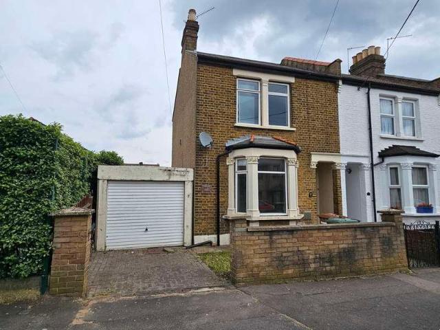 House for rent in Wealdstone, Greater London