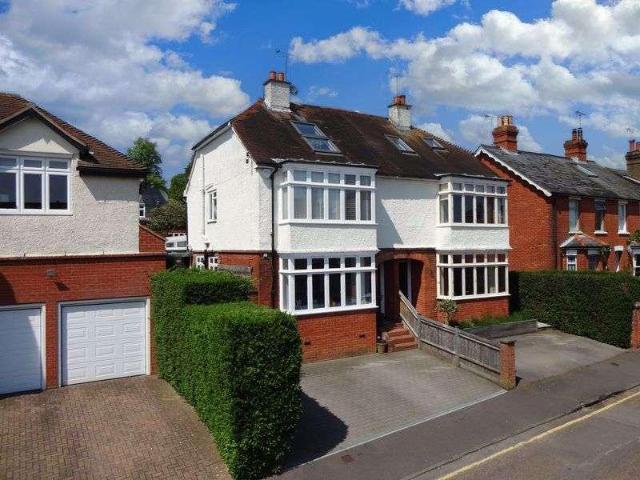 House for rent in Wrecclesham, Fole