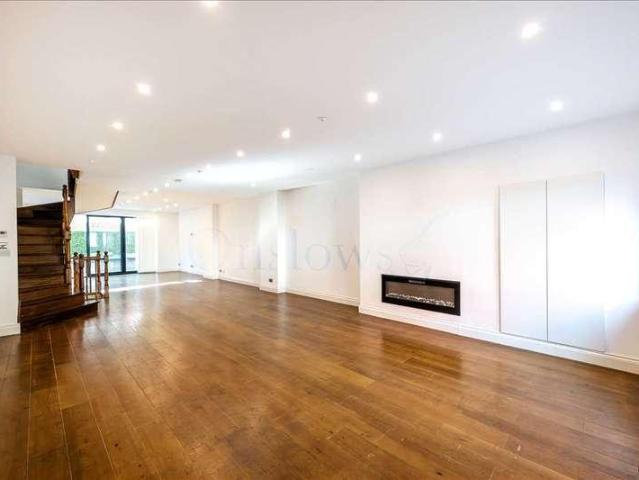 House for rent in Chelsea, Greater London